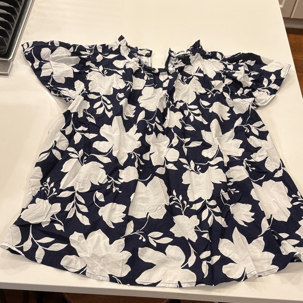 LANE BRYANT Women’s Top, worn once. Great condition. Size 14/16.